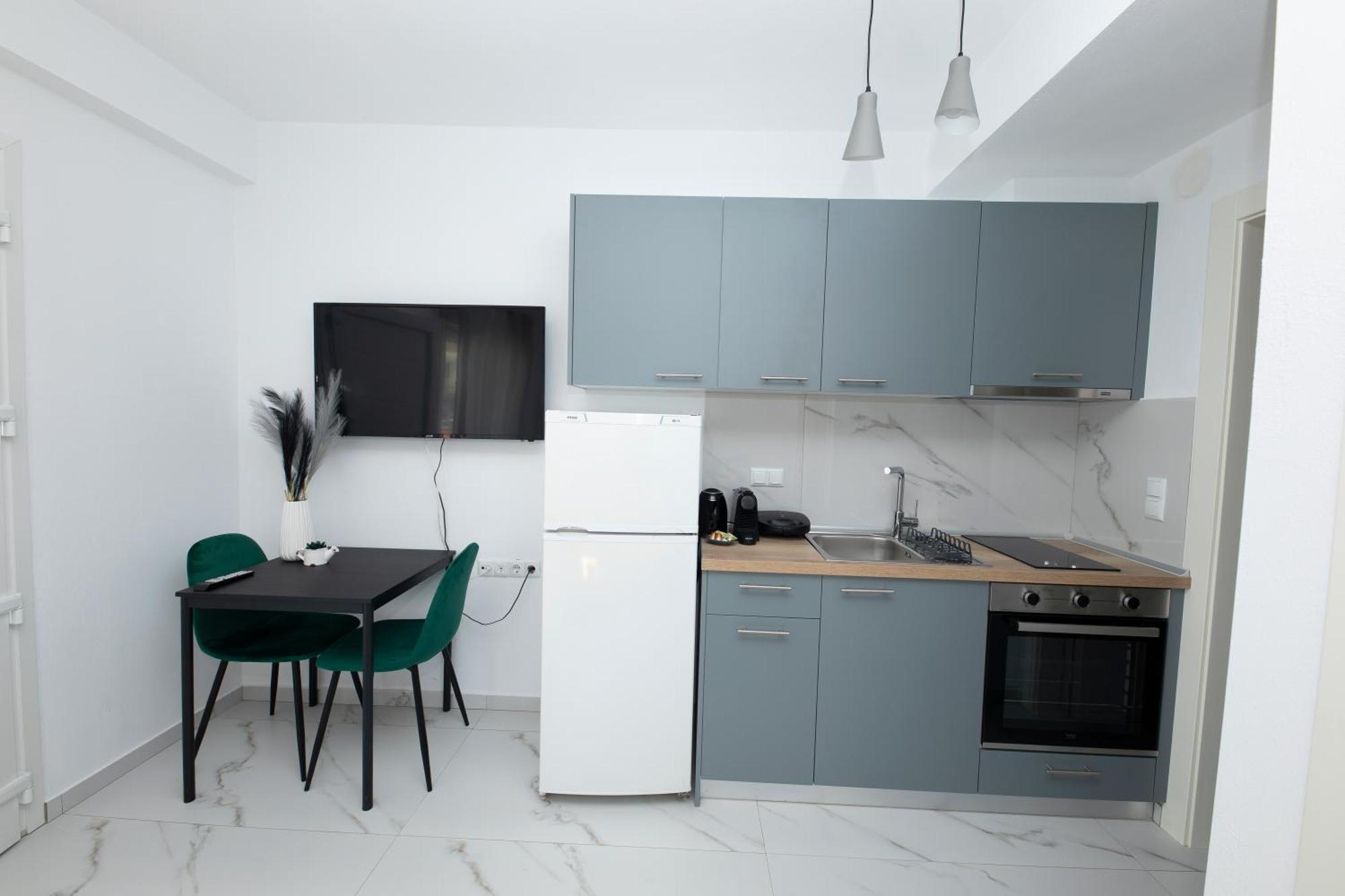E&S Balaska Apartments Kavála Exterior photo